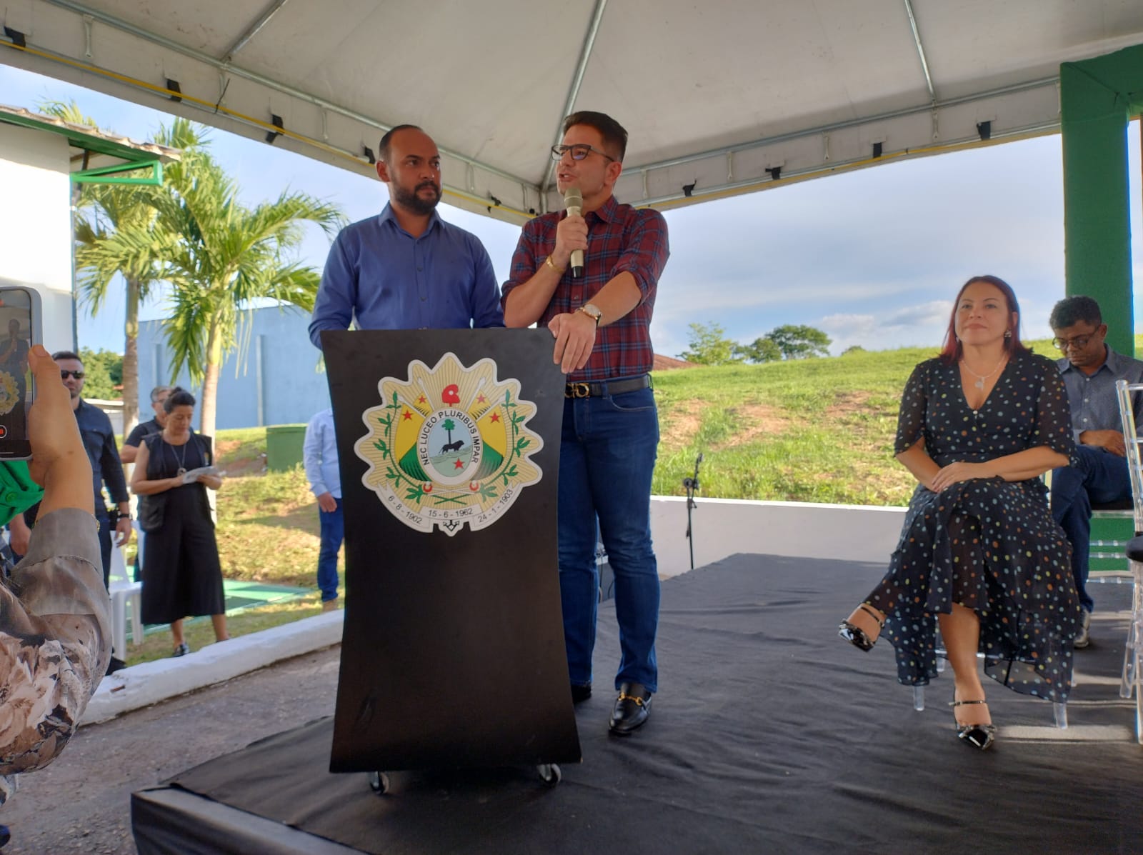 Gladson entrega reforma do prédio do setor de nefrologia da Fundhacre e anuncia retorno do serviço de transplante renal